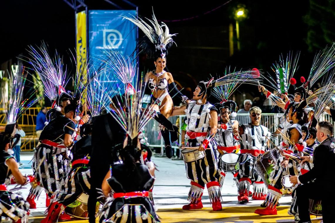 Imagen de Dolores: hoy se elige la Reina del Carnaval del Sol en el Corsódromo Antú Kawin