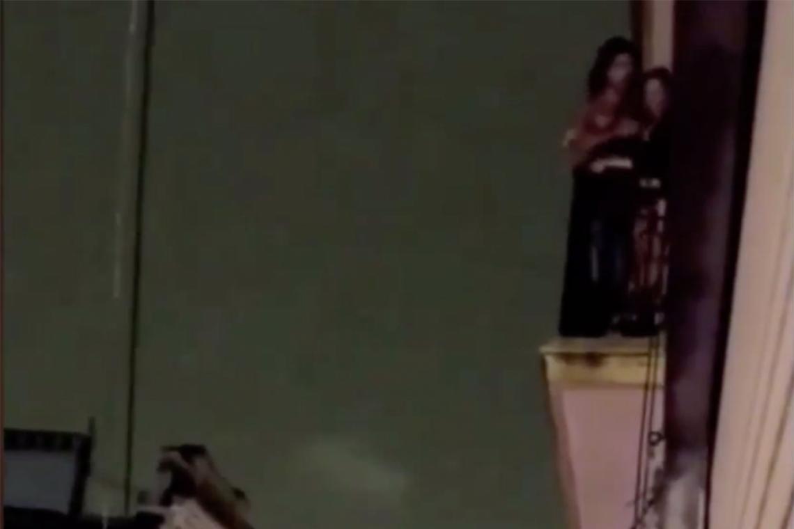 El Video Del Momento En El Que Rodrigo Eguillor El Joven Acusado De Abuso Forcejea Con Su Denunciante Entrelineas Info