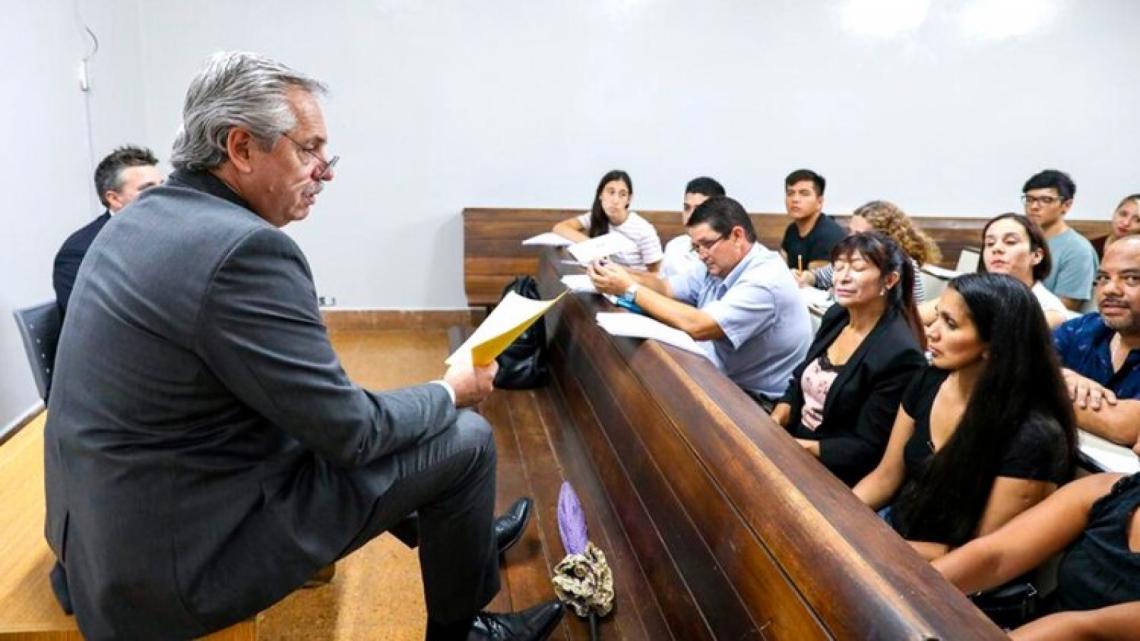 Alberto F. fue a dar clases a la UBA: dos vecinos de La Costa fueron sus  alumnos | Entrelíneas.info
