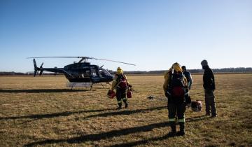 Imagen de Ordenan el apoyo de las Fuerzas Armadas en la emergencia por incendios en el Delta del Paraná