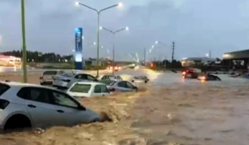 Imagen de Bahía Blanca: al menos 40 familias evacuadas en una ciudad colapsada por el temporal