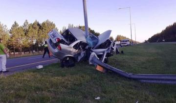 Imagen de Accidente en la Ruta 2: un hombre murió tras chocar contra un poste de luz