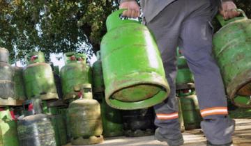 Imagen de El gobierno impulsa declarar servicio público el gas en garrafa para controlar precios