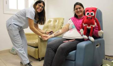 Imagen de Día Mundial del Donante de Sangre: Dolores inauguró la sala de espera de Hemoterapia del Hospital “San Roque”
