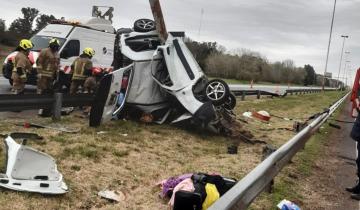 Imagen de Cañuelas: 4 personas murieron en un accidente en la autopista