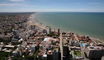 Imagen de Temporada de verano: el gobierno bonaerense evalúa hacer una prueba piloto durante los últimos dos fines de semana largos del año