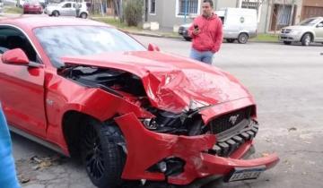 Imagen de Dejó su Ford Mustang de 70 mil dólares en un taller y se lo chocaron