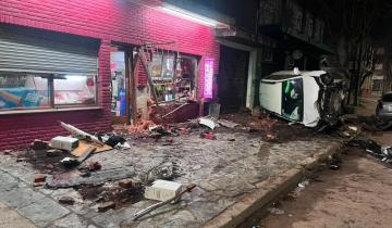 Imagen de Mar del Plata: una camioneta destrozó el frente de un almacén y mató a una persona que estaba en la vereda