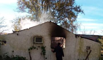 Imagen de Daños totales tras un incendio en un establecimiento rural de Dolores