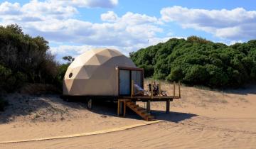 Imagen de Villa Gesell: qué es el “glamping” y por qué el de Colonia Marina es único en el país