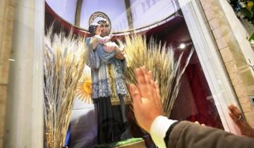 Imagen de Por qué el 7 de agosto miles de argentinos le rezan a San Cayetano, el santo del pan y del trabajo