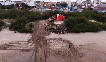 Imagen de Partido de La Costa: el Municipio demolió un antiguo balneario en Santa Teresita y retirará otros cuatro para recuperar playas públicas