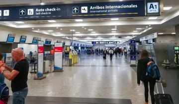 Imagen de Realizó una falsa amenaza de bomba en el aeropuerto de Ezeiza para que su novio no perdiera el avión