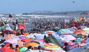 Imagen de La Región: llega el segundo fin de semana de enero y miles de vehículos viajan rumbo a la Costa Atlántica