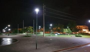 Imagen de General Madariaga: instalaron nueva luminaria en el Paseo del Bicentenario