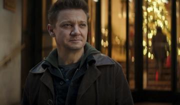 Imagen de El actor de MARVEL, Jeremy Renner está en estado critico tras sufrir un accidente en la nieve