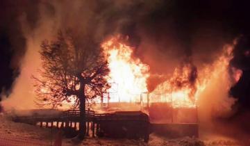 Imagen de San Martín de los Andes: incendio en una confitería del cerro Chapelco