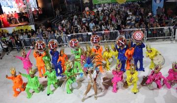 Imagen de Otra noche a puro brillo del Carnaval del Sol en Dolores