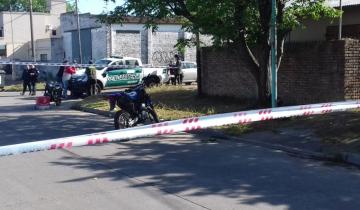 Imagen de Un policía que trabaja como delivery mató a uno de los delincuentes que le quiso robar la moto