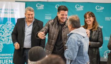 Imagen de Partido de La Costa: entregaron pases libres y anunciaron inversiones en el sistema de transporte público