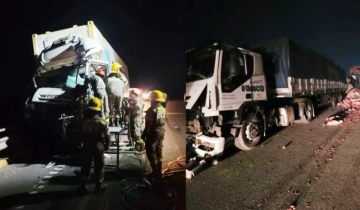 Imagen de La Provincia: seis camiones protagonizaron dos accidentes a un kilómetro de distancia en la Ruta 9 y hubo al menos un muerto