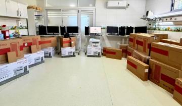 Imagen de Avanza la digitalización de la salud pública en Dolores: el Hospital Municipal recibió 25 computadoras