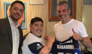 Imagen de Maradona llega al “bosque”: es el nuevo DT de Gimnasia y Esgrima La Plata