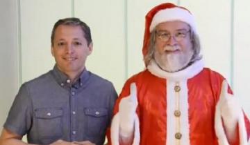 Imagen de Tras la seriedad con Macri, el “Papá Noel Kirchnerista” reapareció con una sonrisa y con el presidente del PJ Bonaerense