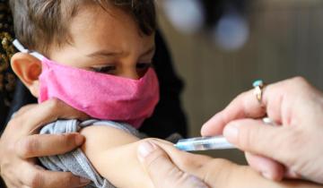 Imagen de Covid-19: Provincia enviará los primeros turnos para vacunar a menores de 6 meses a 2 años