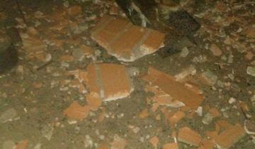Imagen de Cayó un rayo y destruyó una vivienda en Ostende