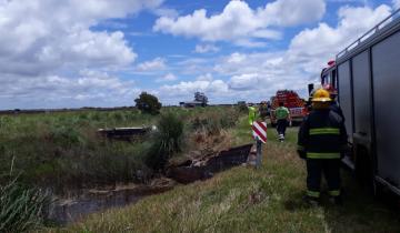 Imagen de Una camioneta protagonizó un impactante vuelco en la ruta 74