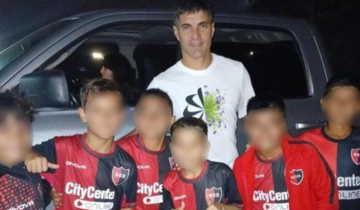 Imagen de “A mi edad me hubiera encantado”: Scaloni defendió a los chicos de Newell’s sancionados por una foto con Malcorra