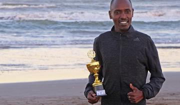 Imagen de El atleta de Kenia que corre todos los veranos en La Costa