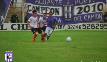 Imagen de El Porvenir goleó y tiene medio pase a semifinales en el Federal C