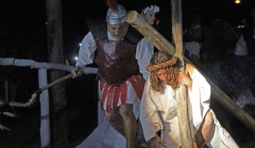 Imagen de El Vía Crucis convocó a una multitud en el Laberinto de Las Toninas