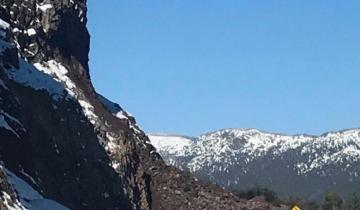 Imagen de Mirá el impresionante derrumbe en la Ruta 40, camino a Villa La Angostura