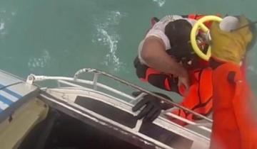 Imagen de Emotivo video del rescate del marinero marplatense en aguas heladas de Rawson