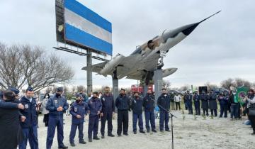 Imagen de Profunda emoción en la inauguración de un monumento en honor de Gustavo García Cuerva, caído en Malvinas