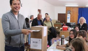 Imagen de Cardozo: "Me pone feliz votar en la misma escuela donde estudié"