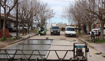 Imagen de Por qué barrios dolorenses continúan las obras de pavimento