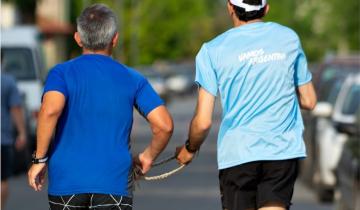 Imagen de La historia detrás de la foto: cómo surgió la imagen de los maratonistas dolorenses que se volvió viral