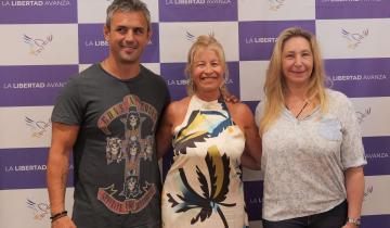 Imagen de Karina Milei en Mar del Plata: el detrás de escena de las fotos de Roxana Cavallini y Milena Suárez
