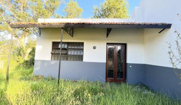 Imagen de Chascomús: una pareja volvió a Gándara para transformar el comedor de la legendaria fábrica abandonada en una pulpería