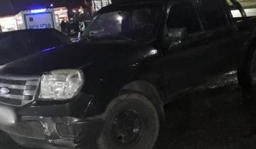 Imagen de Perdió el control de la camioneta y chocó contra una comisaría móvil en Mar del Plata