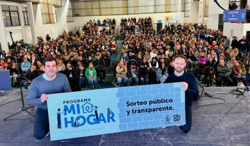 Imagen de Dolores: 400 familias accedieron a terrenos del   Programa "Mi Hogar"