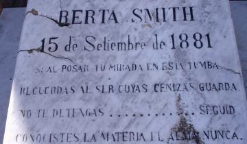 Imagen de Dolores: el día en que debería rajarse la tumba de Berta Smith