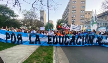 Imagen de Paritaria docente: sin acuerdo ni convocatoria, el gobierno de Milei fijó por decreto el salario mínimo