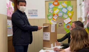 Imagen de Cardozo votó en San Bernardo y anticipó que los resultados “van a ser los mejores para la democracia”