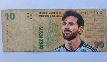 Imagen de Un artista pintó a Lionel Messi en un billete de 10 pesos y se lo quieren comprar por 60 mil