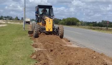 Imagen de General Madariaga: se efectúan arreglos en la banquina de la Ruta 56